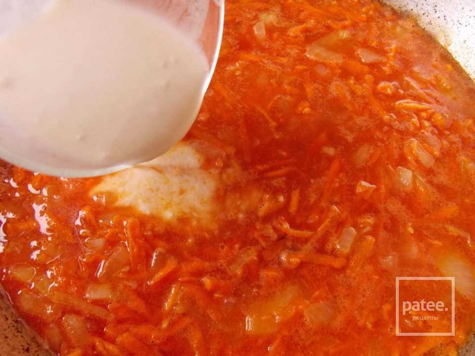 Тушеная фасоль с копчёнными колбасками в томатном соусе 👍🏼 - Шаг 6