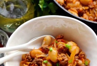 Тушеная капуста с фаршем и фасолью 👍🏼