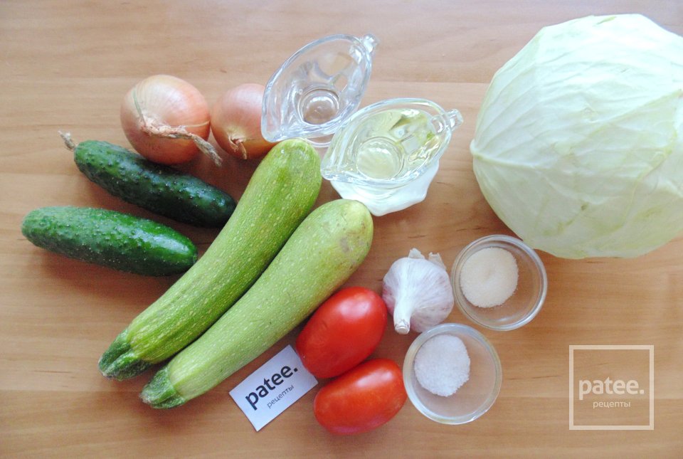Салат с кабачками и капустой на зиму - Шаг 1