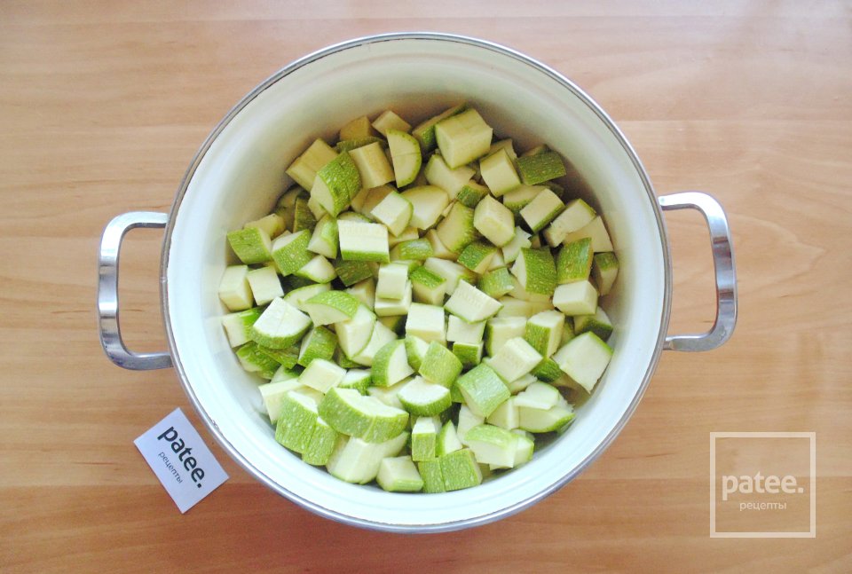 Салат с кабачками и капустой на зиму - Шаг 3