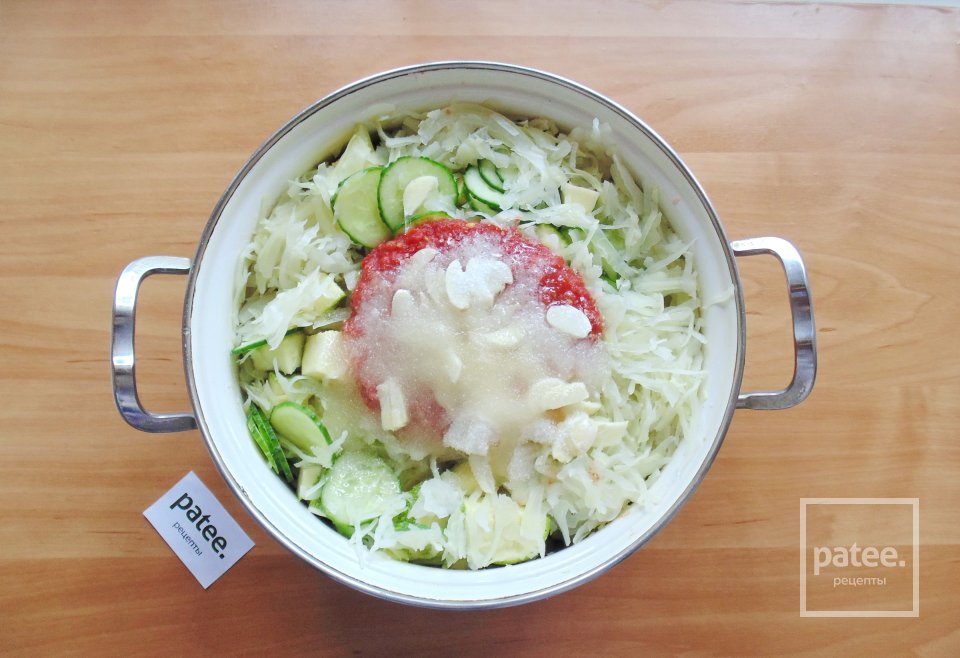 Салат с кабачками и капустой на зиму - Шаг 8