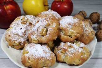 Нежное печенье из яблок с орехами