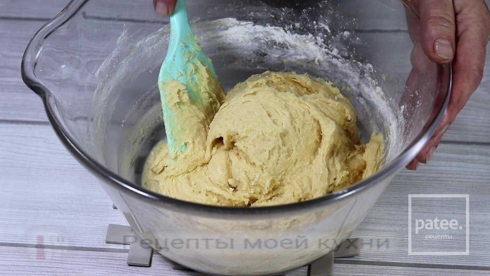 Нежное печенье из яблок с орехами - Шаг 5