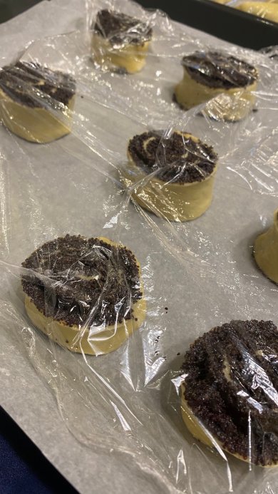 Улитки с маком в шоколадной глазури - Шаг 3