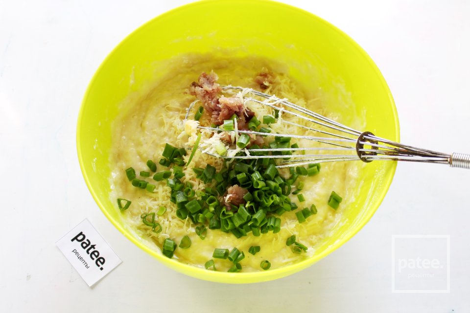 Маффины с копчёной рыбой и сыром - Шаг 11