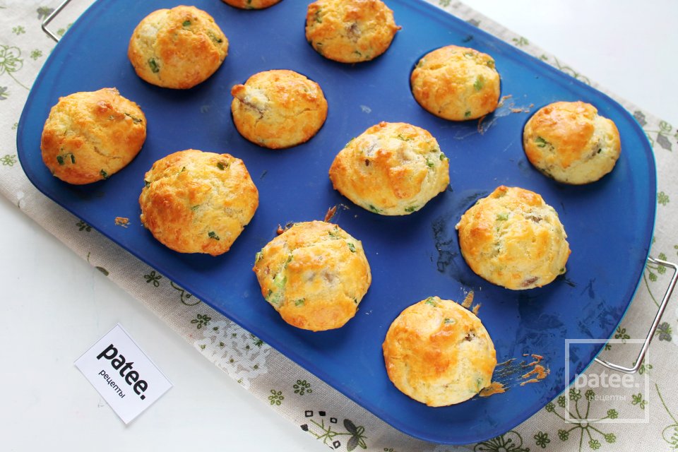 Маффины с копчёной рыбой и сыром - Шаг 13