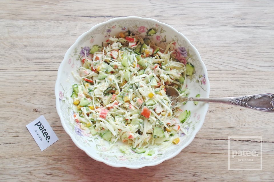 Крабовый салат с капустой - Шаг 9