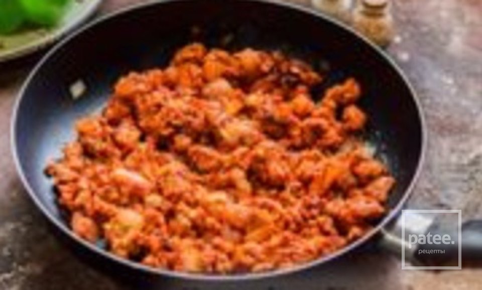 Болгарский перец с начинкой из спагетти с мясным фаршем - Шаг 1