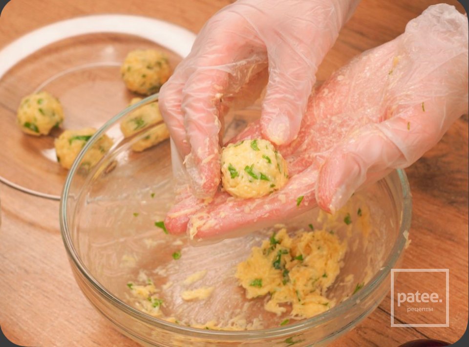 Куриный суп с сырными шариками 🍲 - Шаг 2