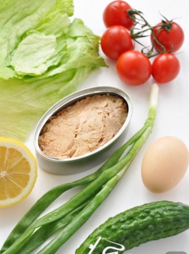 Овощной салат с тунцом и яйцом 🥗 - Шаг 1