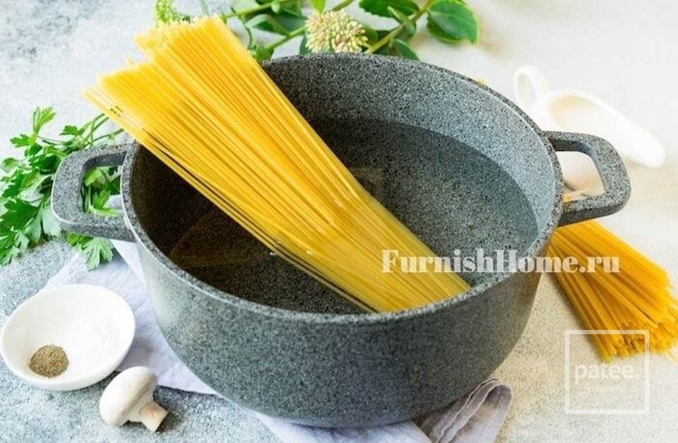 Паста с грибами и курицей в сливочном соусе 🍝 - Шаг 2