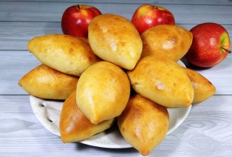 Пирожки с начинкой из яблок на кефире