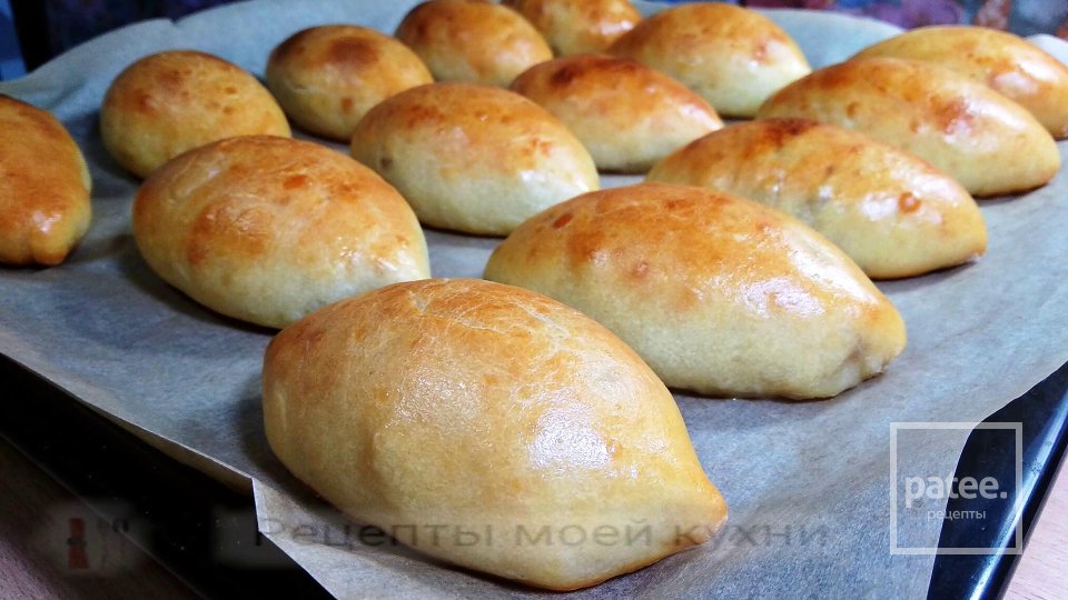 Пирожки с начинкой из яблок на кефире - Шаг 16