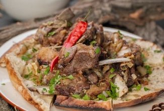 Бараньи ребрышки с луком 🥩