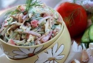 Салат из ветчины, помидора и сыра 🥗