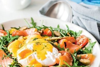 Салат из копченого лосося и Яйца пашот 🥗