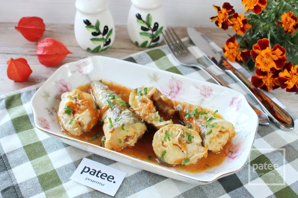 Хек тушеный в соусе - Шаг 10