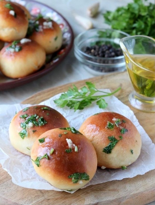 Пампушки с чесноком 🥯