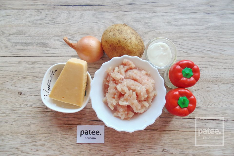 Запеканка из картофеля и куриного фарша - Шаг 1