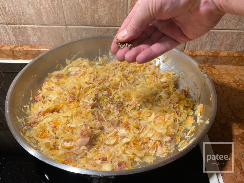 Запечённая свиная рулька в пиве с квашенной капустой - Шаг 16