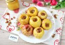 Печеные яблоки с изюмом и медом