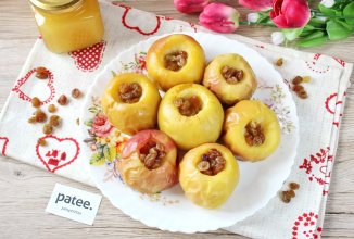 Печеные яблоки с изюмом и медом