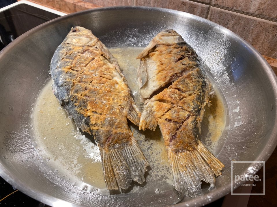 Жареные караси с пюре из цветной капусты - Шаг 6