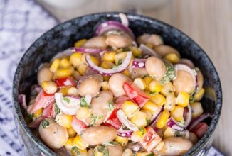 Салат с фасолью, кукурузой и болгарским перцем 🥗
