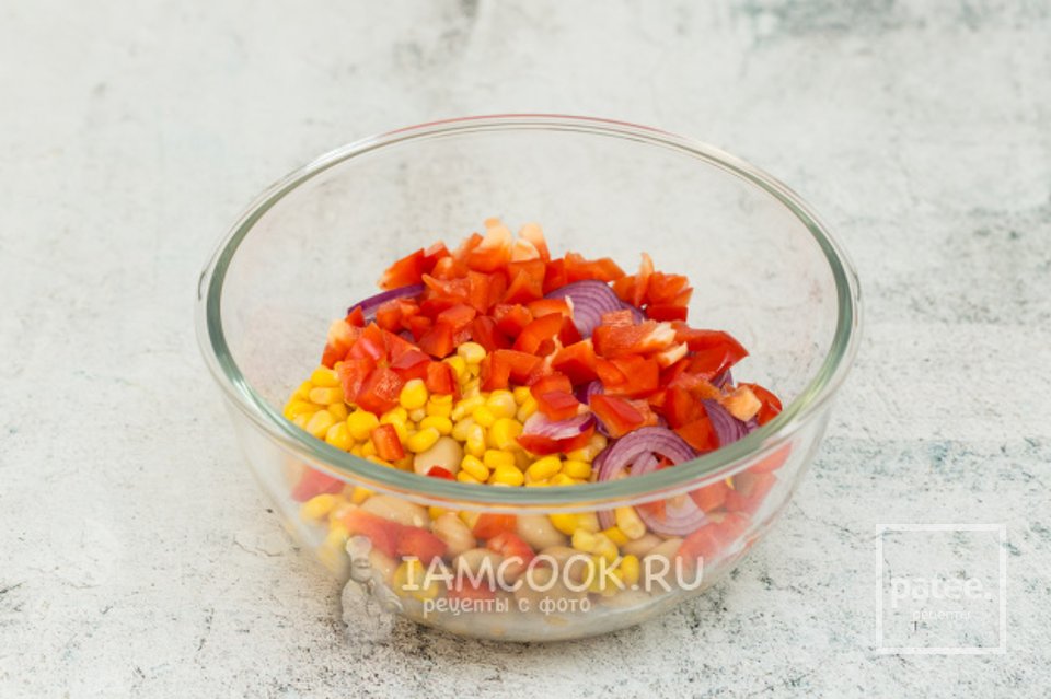 Салат с фасолью, кукурузой и болгарским перцем 🥗 - Шаг 3