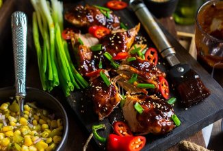 Глазированая свинина с кукурузным салатом 🥩