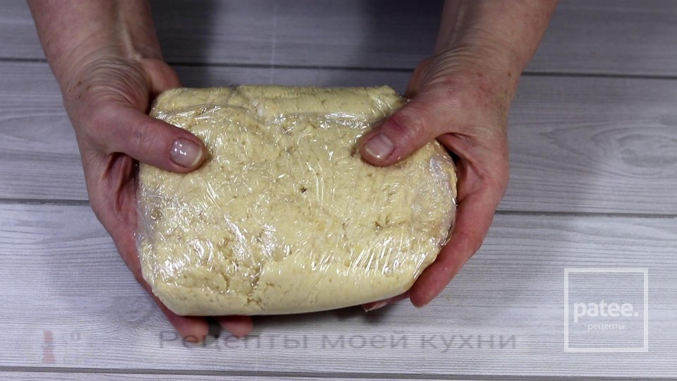 Яблочный пирог на творожном тесте - Шаг 4