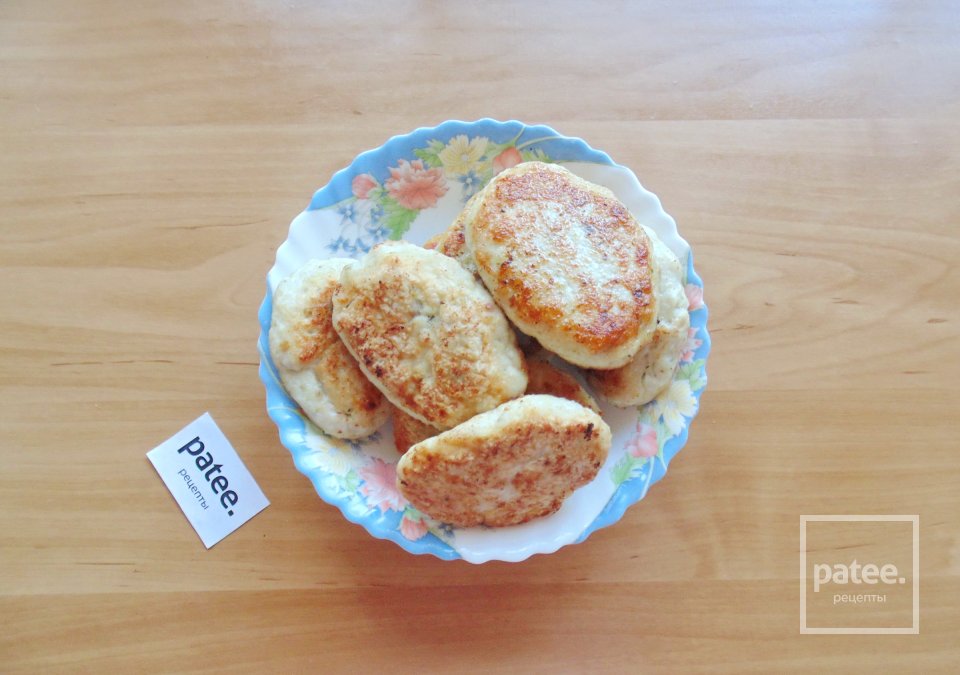 Куриные котлеты с солеными огурцами в сливочном соусе - Шаг 7