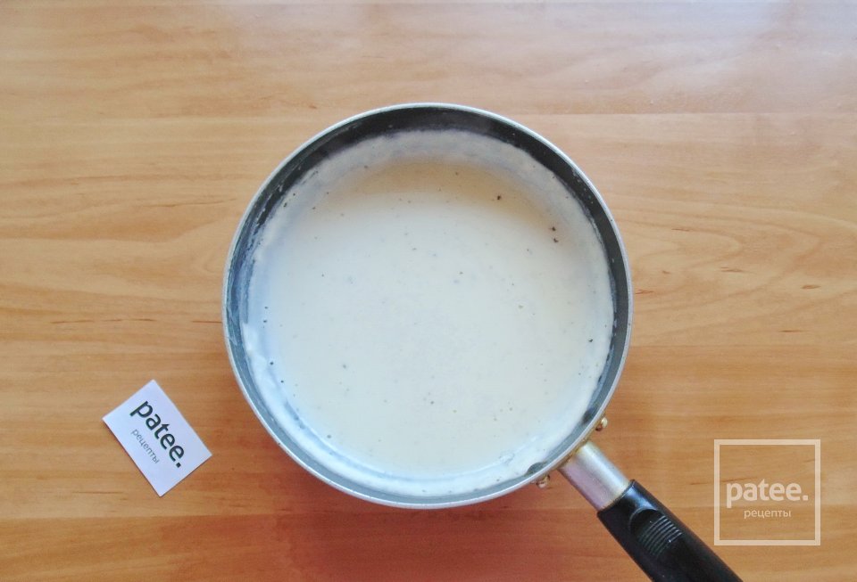 Куриные котлеты с солеными огурцами в сливочном соусе - Шаг 9