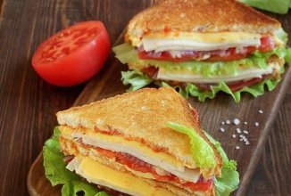 Сэндвич с ветчиной и сыром 🥪