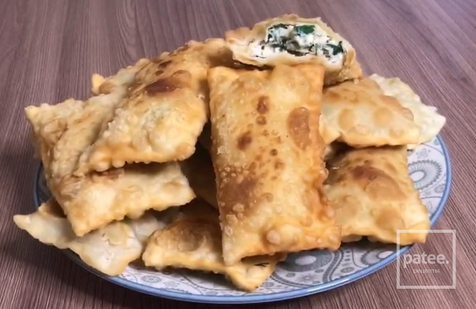 Жареный тухум-барак или пирожки с яйцом и зеленью - Шаг 5