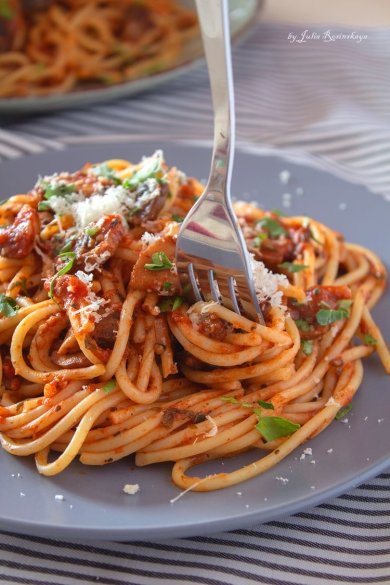 Паста с грибами и томатным соусом 🍝 - Шаг 1