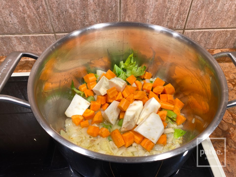Тыквенный суп-пюре с имбирем, беконом и креветками - Шаг 8