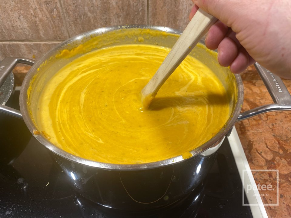 Тыквенный суп-пюре с имбирем, беконом и креветками - Шаг 17