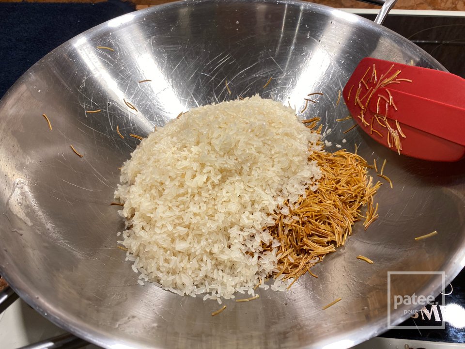 Распластанная Дорада с рисом и вермишелью - Шаг 10