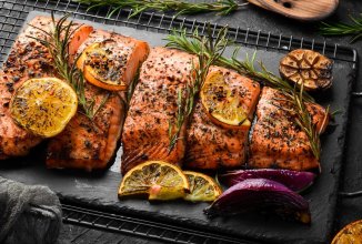 Лосось, запечённый с лимоном и розмарином 🐠