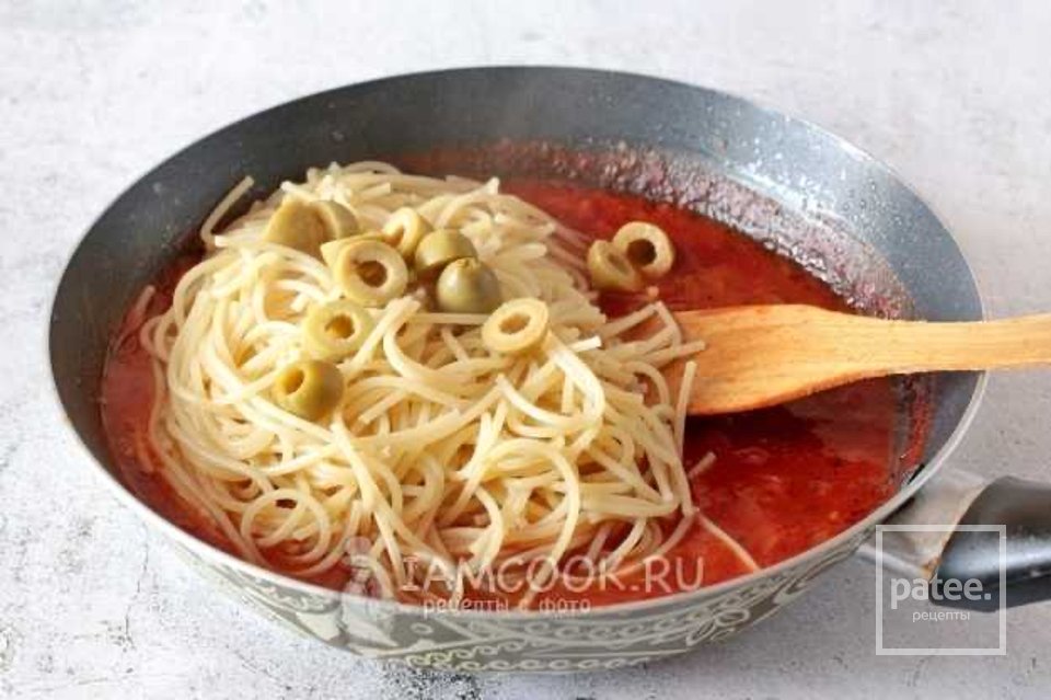 Спагетти в томатном соусе 🍝 - Шаг 7