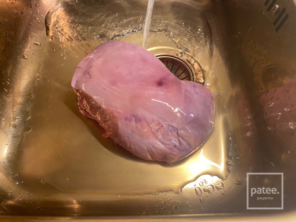 Жареная печень с хурмой - Шаг 1