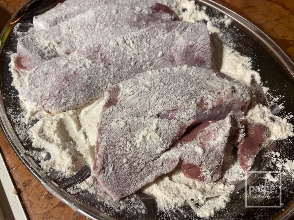 Жареная печень с хурмой - Шаг 7