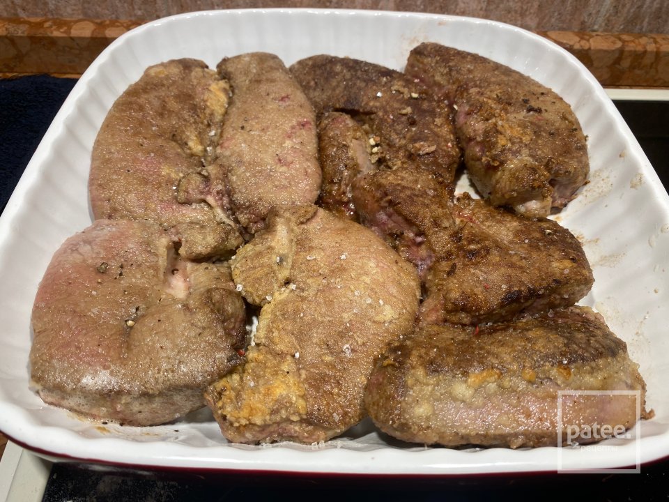 Жареная печень с хурмой - Шаг 9