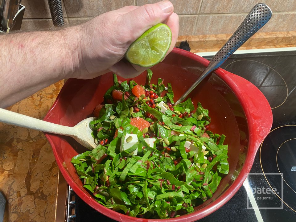 Медово-имбирные куриные ножки на гриле с кисло-сладким зелёным салатом - Шаг 13