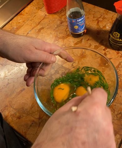 Корейский омлет GYERAN JIJIM с бок-чоем и имбирем - Шаг 2