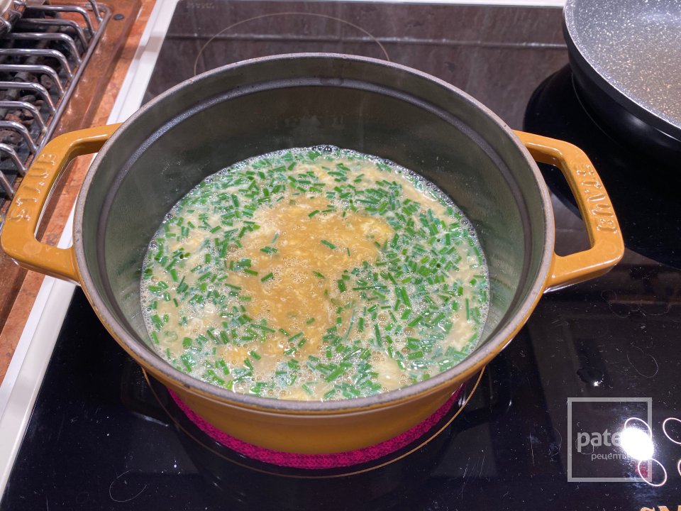 Корейский омлет GYERAN JIJIM с бок-чоем и имбирем - Шаг 4