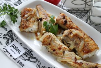 Минтай, жаренный на сливочном и оливковом масле