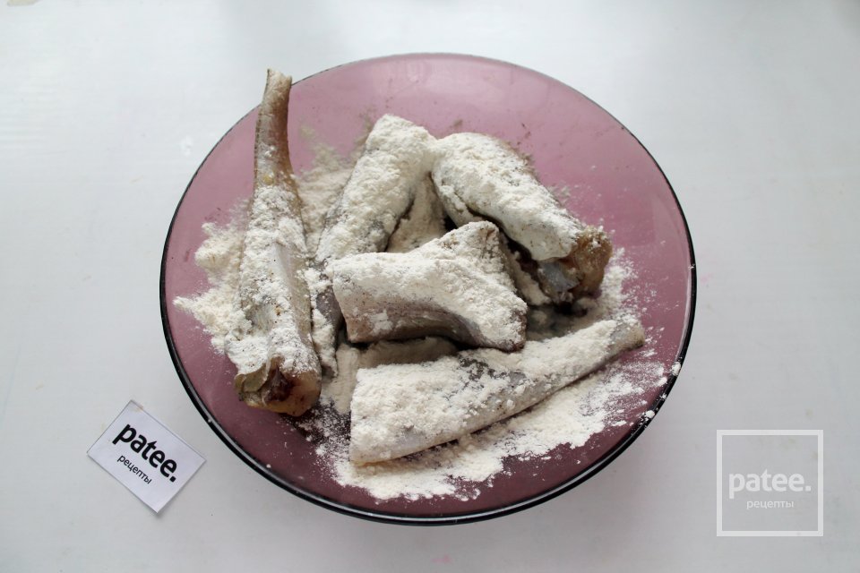 Минтай, жаренный на сливочном и оливковом масле - Шаг 7