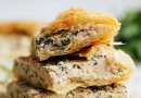 Слоёный пирог с курицей и шпинатом